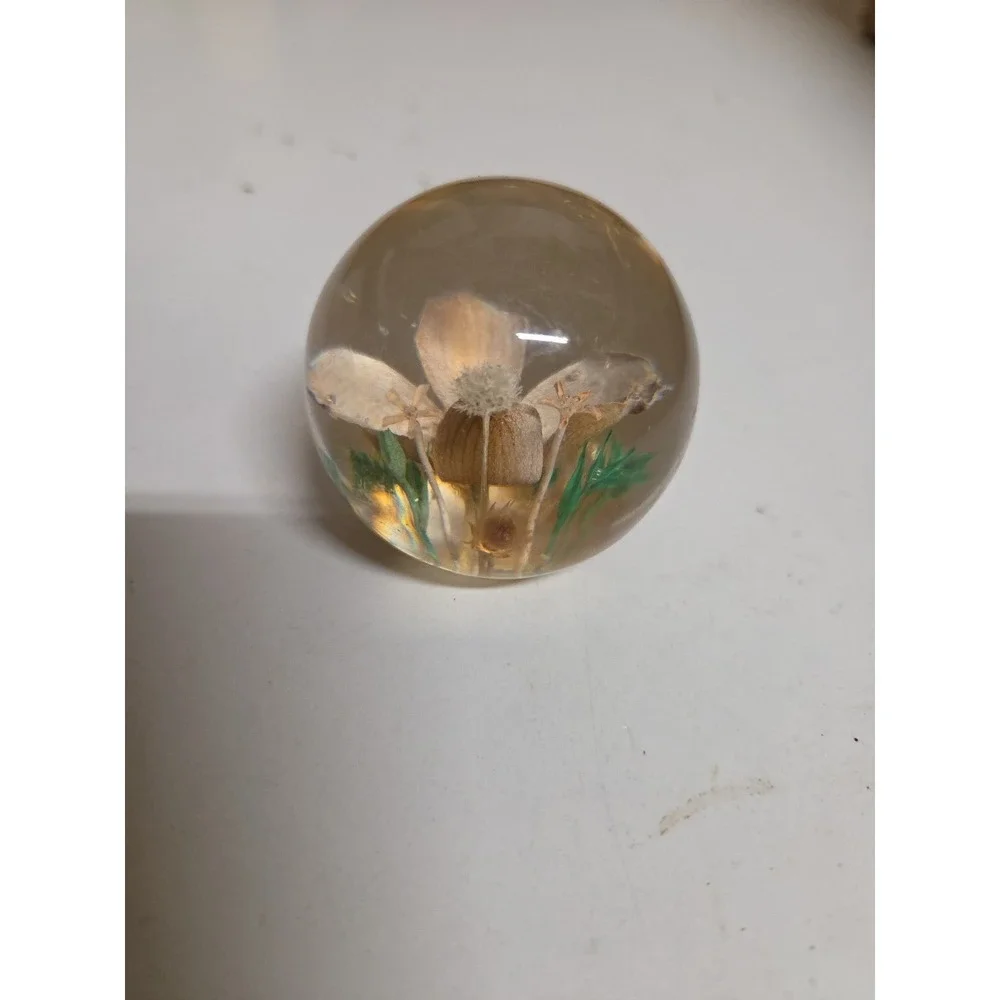 Flowers In Acrylic‎ Vintage Decorative Paperweight